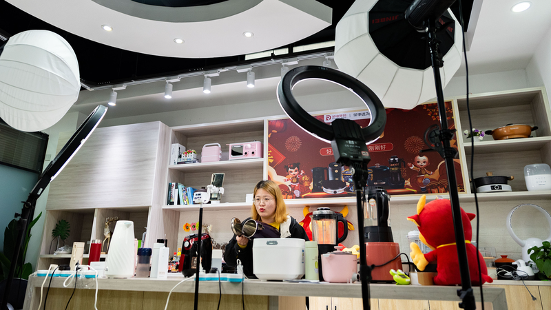 Can_Tech_Help_Women_Hold_Up_Half_the_Digital_Sky_ - Namaste Headlines Can_Tech_Help_Women_Hold_Up_Half_the_Digital_Sky_