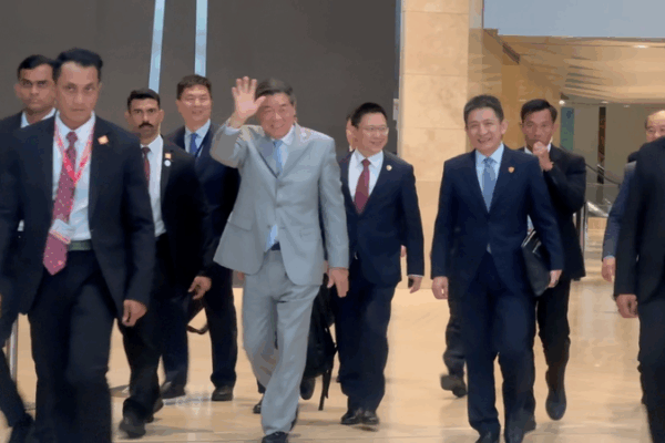 China-U.S. Trade Talks Kick Off in KL: Day 1 Wrap-Up China_U_S__Trade_Talks_Kick_Off_in_KL__Day_1_Wrap_Up video poster