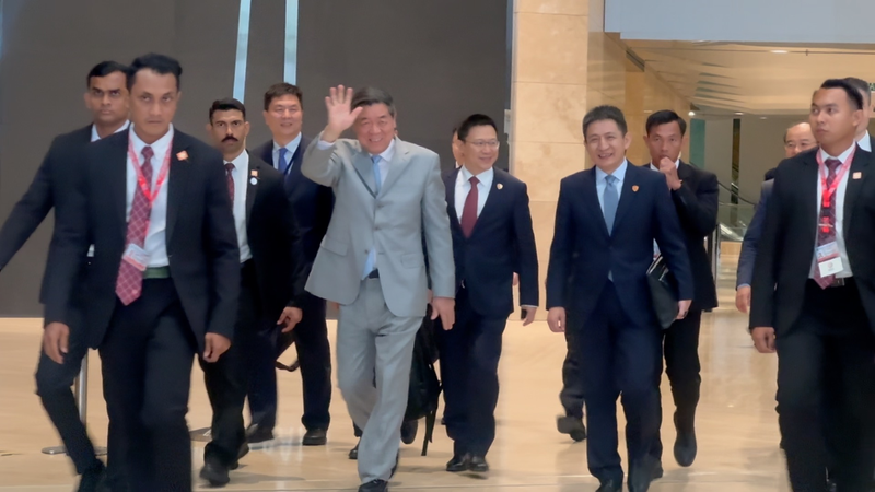 China_U_S__Trade_Talks_Kick_Off_in_KL__Day_1_Wrap_Up_poster - Namaste Headlines China_U_S__Trade_Talks_Kick_Off_in_KL__Day_1_Wrap_Up video poster