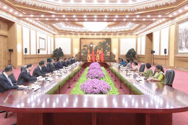 China and Sri Lanka Set Example of Friendship and Cooperation in Beijing Meetup China_and_Sri_Lanka_Set_Example_of_Friendship_and_Cooperation_in_Beijing_Meetup video poster