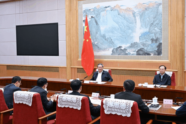 Chinese Premier Li Qiang’s Symposium: Tech, Reform & Growth Chinese_Premier_Li_Qiang_s_Symposium__Tech__Reform___Growth