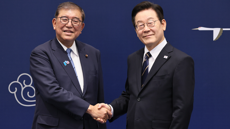 DVXOBMUEQD6J76K8O5AV - Namaste Headlines Busan Summit Vibes: ROK President Lee Meets Japan PM Ishiba 🤝