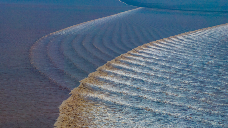 Qiantang Tidal Bore Peaks Oct 8-9: Nature’s Epic Wave in Action 🌊 Qiantang Tidal Bore Peaks Oct 8-9: Nature's Epic Wave in Action 🌊 video poster