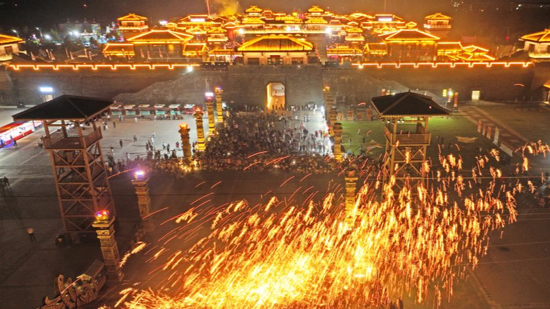 Golden_Week_Travel___Spending_Soar__The_Chinese_Mainland_on_the_Move - Namaste Headlines Golden_Week_Travel___Spending_Soar__The_Chinese_Mainland_on_the_Move