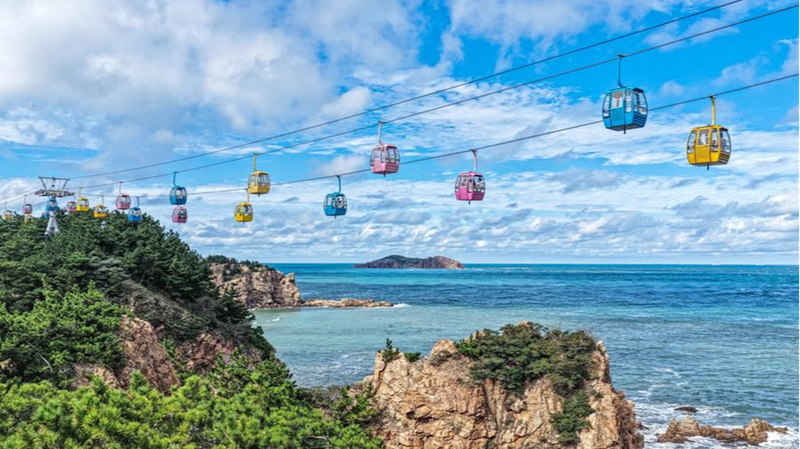 Holiday_Travel_Boom__888M_Trips____113B_Revenue