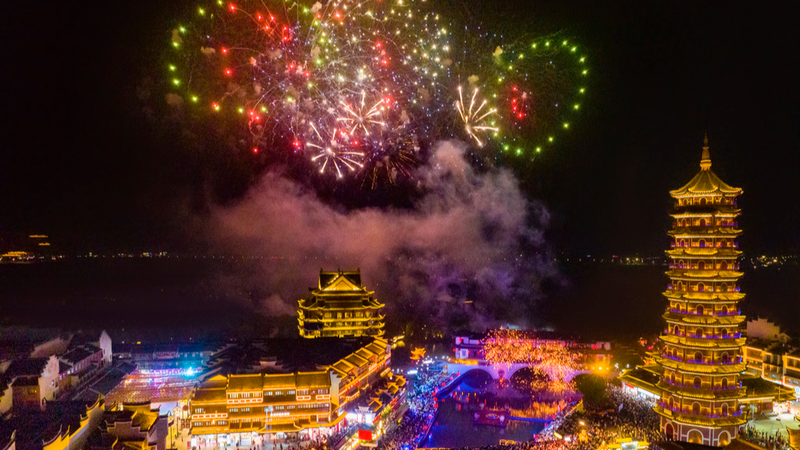 Huzhou_s_Taihu_Ancient_Town_Glows_with_Epic_Fireworks___Light_Shows - Namaste Headlines Huzhou_s_Taihu_Ancient_Town_Glows_with_Epic_Fireworks___Light_Shows