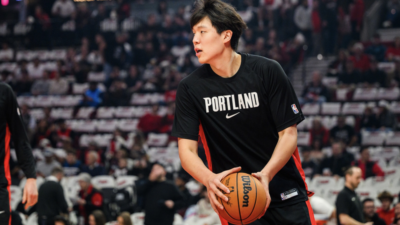 I2XLKTKB2TIU8DCH1M73 - Namaste Headlines Yang Hansen’s NBA Debut: Flash or Foundation? video poster