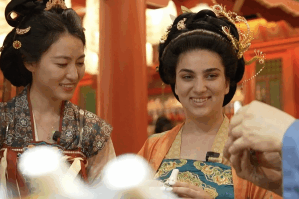 International Tourists Flood Chinese Mainland Over National Day & Mid-Autumn Holidays International_Tourists_Flood_Chinese_Mainland_Over_National_Day___Mid_Autumn_Holidays video poster