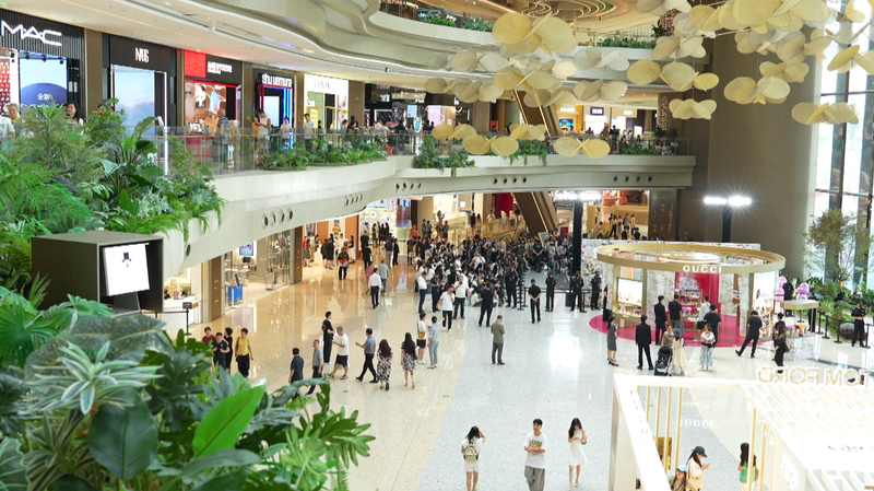 Hainan’s Duty-Free Boom Gets a Power-Up from Nov 1 video poster