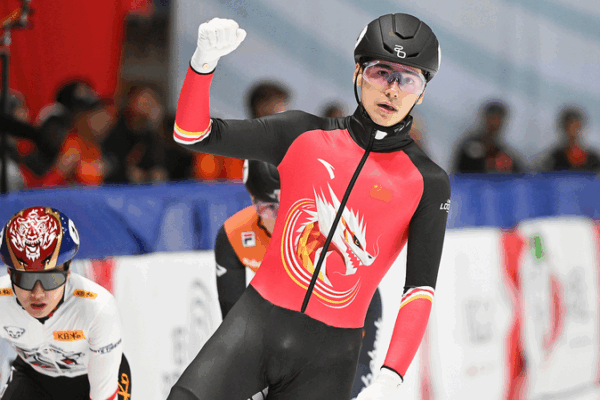 Liu’s Late Surge Pushes Chinese Mainland to Gold in Mixed 2000m Relay 🏆 Liu’s Late Surge Pushes Chinese Mainland to Gold in Mixed 2000m Relay 🏆