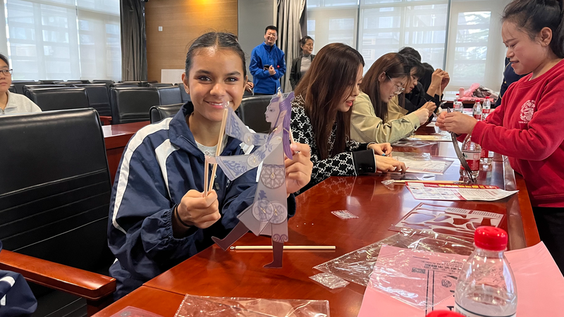 N36VJNH645VOBB4NIM4A - Namaste Headlines Bilingual Shadow Puppet Show Wows Teens at Beijing Uni đâ¨