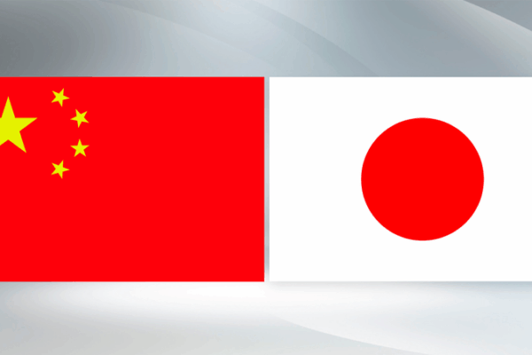 Xi Meets Japan’s PM in Gyeongju 🤝