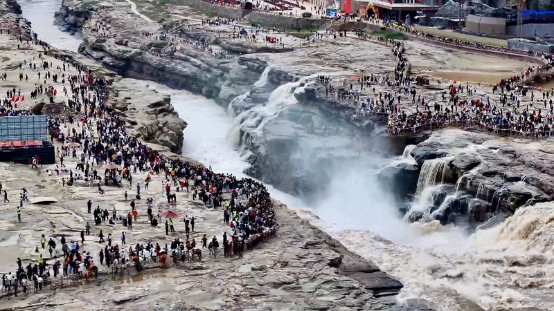 Hukou Waterfall Roars: 30K Strong at National Day & Mid-Autumn Fest 🎉 Hukou Waterfall Roars: 30K Strong at National Day & Mid-Autumn Fest 🎉 video poster