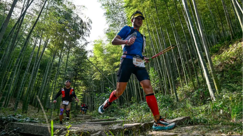Night_Run_Magic__2025_Kailas_Mogan_Mountain_Race_Lights_Up_Deqing - Namaste Headlines Night_Run_Magic__2025_Kailas_Mogan_Mountain_Race_Lights_Up_Deqing
