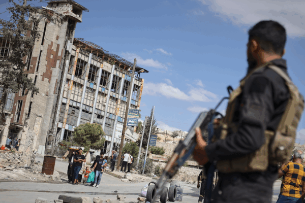 Syria’s Defense Chief and Kurdish SDF Broker Immediate Ceasefire Syria’s Defense Chief and Kurdish SDF Broker Immediate Ceasefire