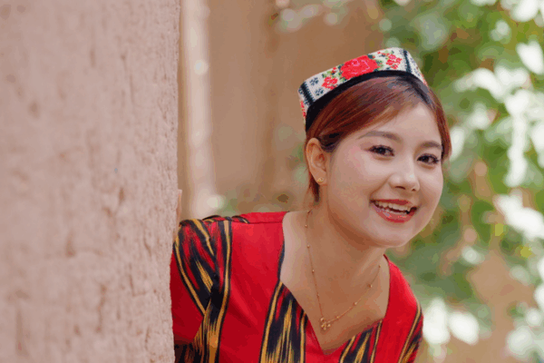 Meet Guli: Guardian of Kashi’s Ancient City video poster