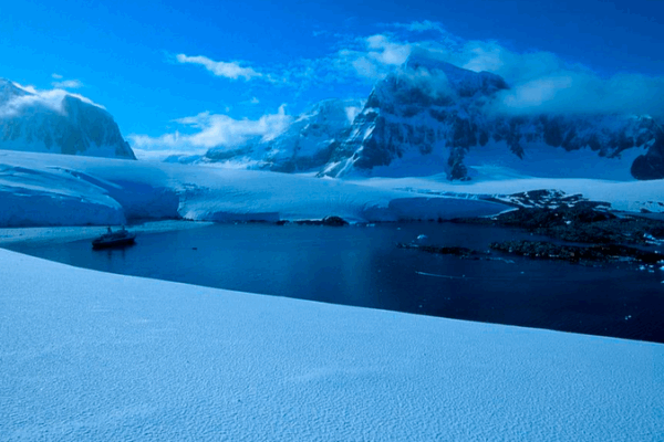 Rapid Surge in Antarctic Methane Seeps Raises Climate Alarm Rapid_Surge_in_Antarctic_Methane_Seeps_Raises_Climate_Alarm