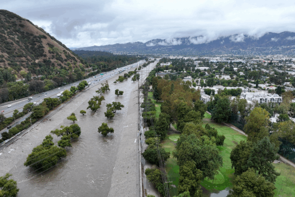 Severe Storms Drench Southwest California: Flash Flood Warnings Issued Severe_Storms_Drench_Southwest_California__Flash_Flood_Warnings_Issued
