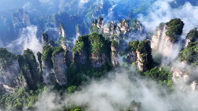 Sky_High_Spectacle_at_Zhangjiajie_s_Six_Wonders_Pavilion video poster