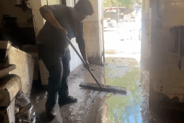 US Flood Insurance Halts in Shutdown, Homeowners at Risk US_Flood_Insurance_Halts_in_Shutdown__Homeowners_at_Risk video poster