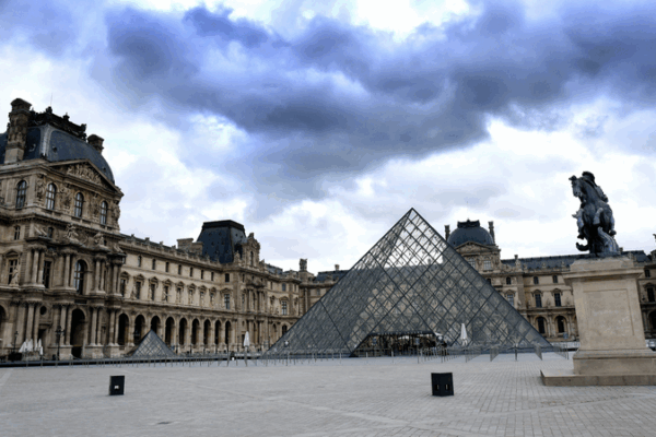 Louvre Reopens After Crown Jewel Heist – Tourists Return! Louvre Reopens After Crown Jewel Heist – Tourists Return! video poster