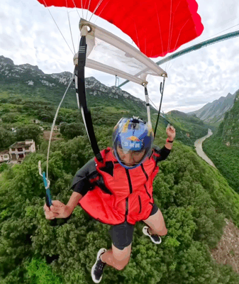 Wingsuit Pro Zhang Shupeng Flies Off World’s Tallest Bridge Wingsuit_Pro_Zhang_Shupeng_Flies_Off_World_s_Tallest_Bridge video poster