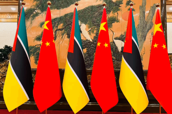Xi Jinping Welcomes Mozambican PM at Women’s Leadership Summit Xi_Jinping_Welcomes_Mozambican_PM_at_Women_s_Leadership_Summit
