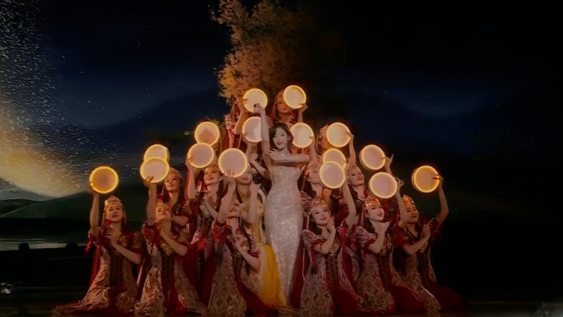 Xinjiang Uygur Folk Song Gets a Modern Remix at CMG Mid-Autumn Gala Xinjiang_Uygur_Folk_Song_Gets_a_Modern_Remix_at_CMG_Mid_Autumn_Gala video poster