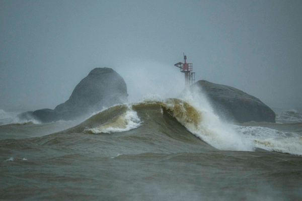 Yellow Alert Issued as Typhoon Fengshen Heads to Southern China Yellow_Alert_Issued_as_Typhoon_Fengshen_Heads_to_Southern_China