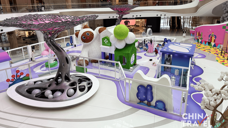 7XQC3BE3CQQYYEAMPCG4 - Namaste Headlines Shop & Cuddle Cats at Haikou’s Epic Duty-Free Mall