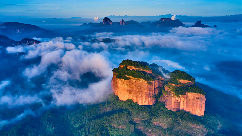 8_Majestic_Peaks__Including_Huangshan__Join_World_Famous_Tourism_Mountains