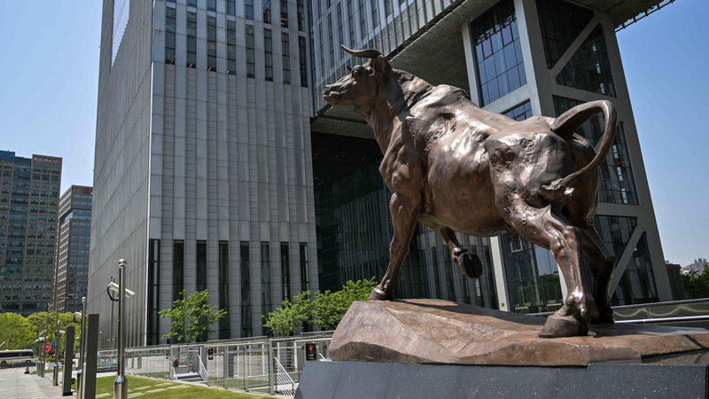 AF9SKJVME0HIVO2W4ARJ - Namaste Headlines Global Investors Bet Big on Chinese Mainland's Tech Revolution 🚀