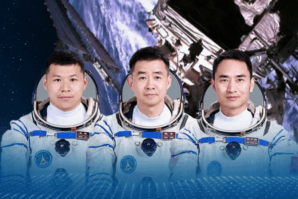 Live: Shenzhou-20 Crew's Earth Return 🚀 video poster