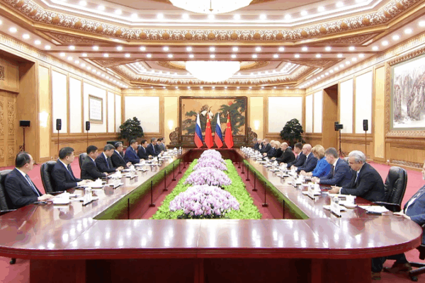 Xi Meets Russian PM: Powering Next-Level China–Russia Collaboration