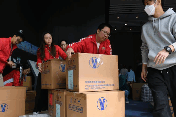 Chinese_Mainland_Mobilizes_Aid_for_Hong_Kong_s_Deadly_Fire