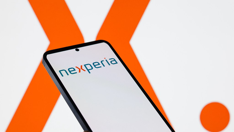 Chinese_Mainland_Mulls_Export_Exemptions_for_Nexperia_Chips_Amid_Carmaker_Turmoil