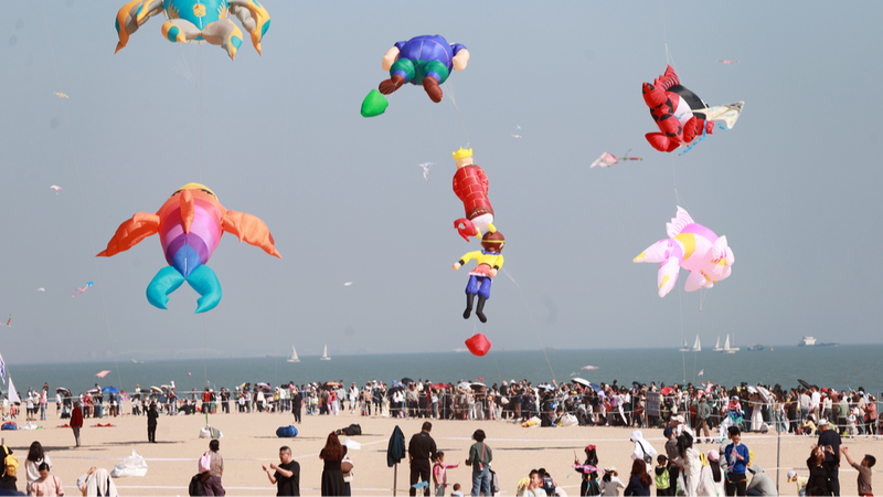 Cross_Straits_Kite_Exchange_Lights_Up_Xiamen_Beach