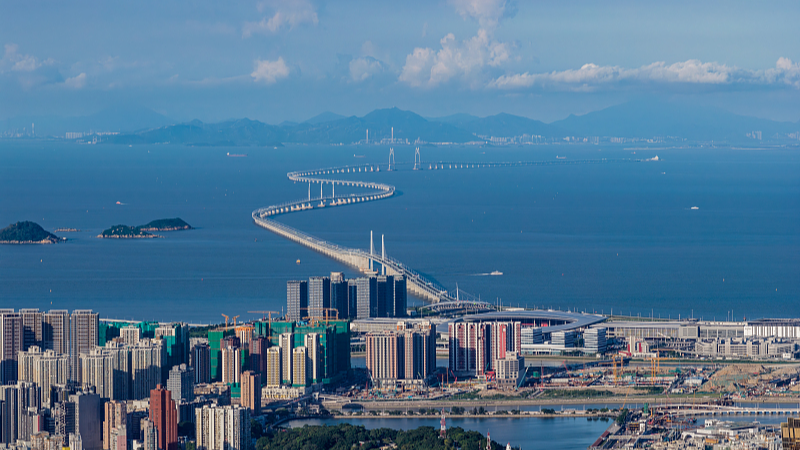 HK_Zhuhai_Macao_Bridge_Powers_15th_National_Games_GBA_Cycling_Race video poster