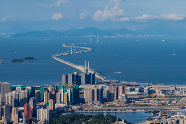HK_Zhuhai_Macao_Bridge_Shines_at_15th_National_Games video poster