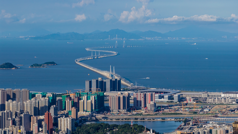 HK_Zhuhai_Macao_Bridge_Shines_at_15th_National_Games video poster
