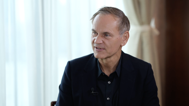 HQTKACD639IRSC8EB6Z1 - Namaste Headlines VW CEO on Thriving in the Chinese mainland's EV Showdown 🚗⚡ video poster