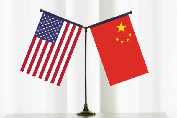 He_Lifeng_urges_stable_China_U_S__economic_and_trade_ties_post_Busan_summit