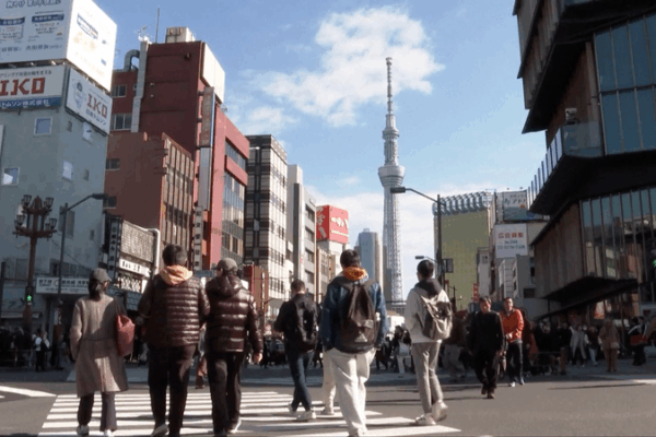 Japan_Feels_the_Pinch__Drop_in_Chinese_Mainland_Tourists_Hits_Economy video poster
