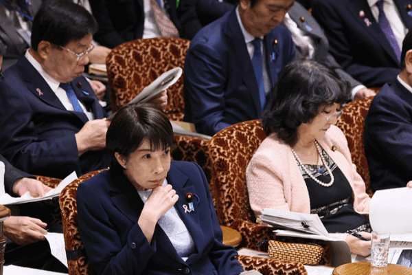 Japan_Weighs_New_Nuclear_Policy_as_China_Voices_Alarm