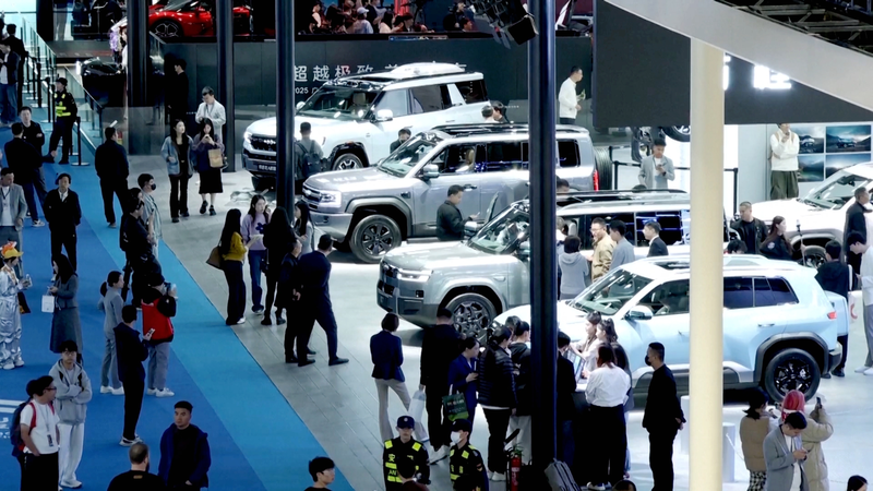 Japanese_Carmakers_Struggle_at_Guangzhou_Auto_Show video poster