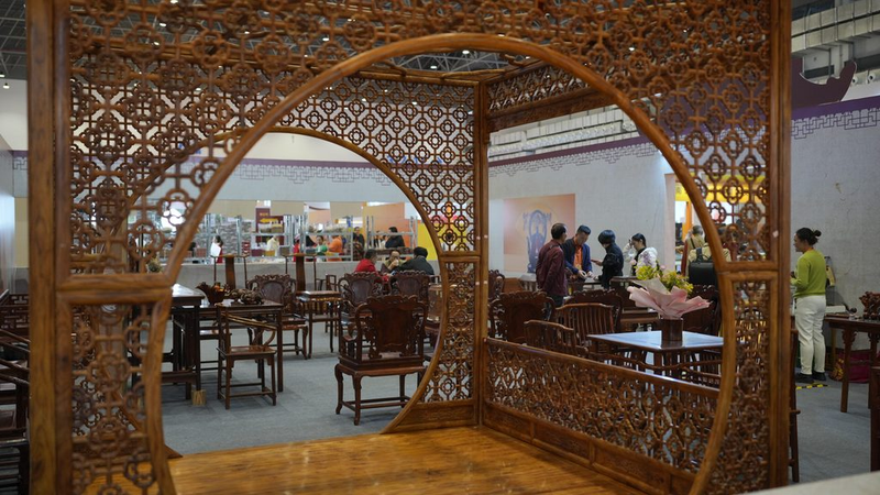 LB7U4TA9VSA3XPMLQK27 - Namaste Headlines Inside Hainan’s 2025 Agarwood & Huanghuali International Trade Fair