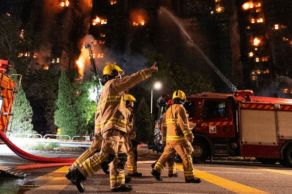 HK Firefighters Contain Blaze at Tai Po’s Wang Fuk Court