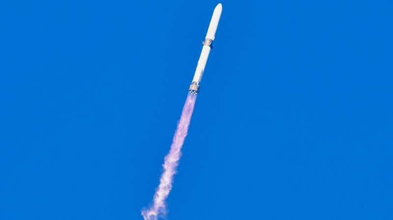 Blue Origin Unveils New Glenn 9x4 to Rival SpaceX🚀