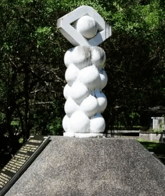 Taroko Battle Monument: Honoring Truku Heroes’ 1914 Stand video poster