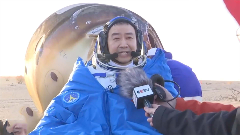 Shenzhou_20_s_Chen_Dong_First_to_Exit_Shenzhou_21_Return_Capsule video poster